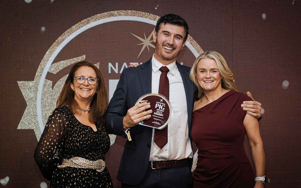 Rattlerow’s managing director, Robin Lawson, received the award from Gillian Bryson, Elanco Animal Health’s pig business leader, and host Lucy Porter